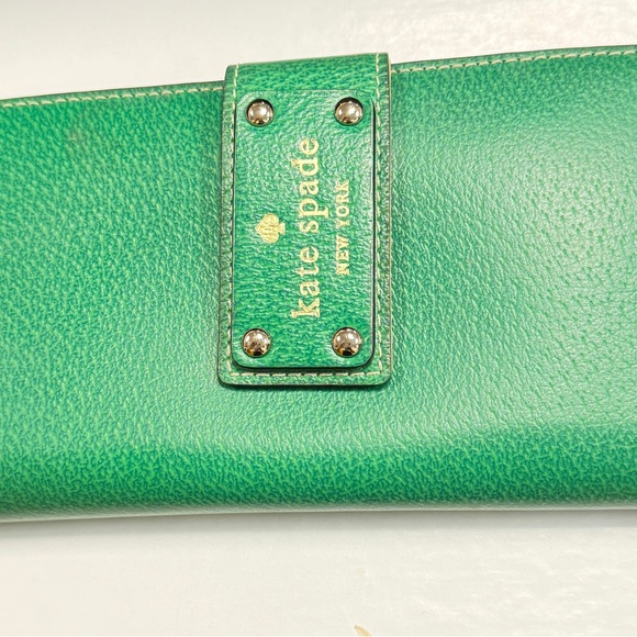 kate spade Handbags - kate spade Green Leather Card Wallet with Gold Logo